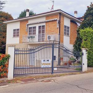 Villa In Vendita a Marano sul Panaro