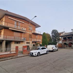 Porzione Villa In Vendita a Marano sul Panaro