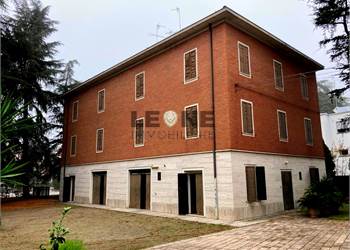 PALAZZINA DI 5 UNITÀ A VIGNOLA 