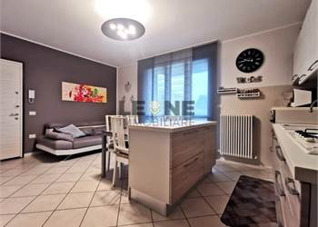 SEMINUOVO, ZONA TRANQUILLA 