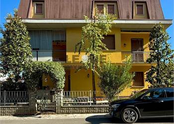 BRODANO: VILLA BIFAMIGLIARE IN BUONE CONDIZIONI