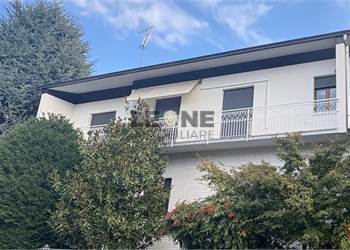 VIGNOLA IN ZONA PRESTIGIOSA: PORZIONE DI VILLA UNI/BIFAMGLIARE