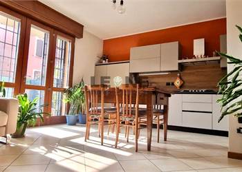 ELEGANTE MAISONETTE CON ENTRATA INDIPENDENTE