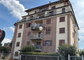 ULTIMO PIANO SU DUE LIVELLI ZONA COOP
