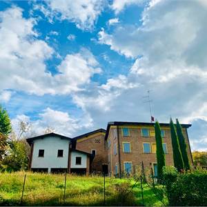 Villa In Vendita a Castelvetro di Modena