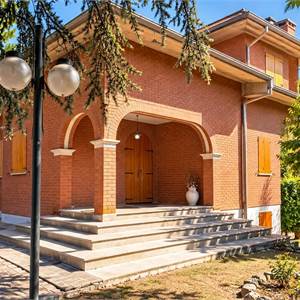 Villa In Vendita a Castelvetro di Modena